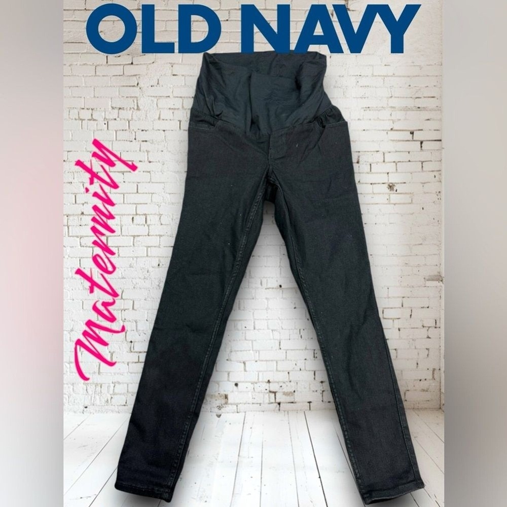 Old Navy black maternity denim skinny jeans. Sz 2 short. Stretchy. New